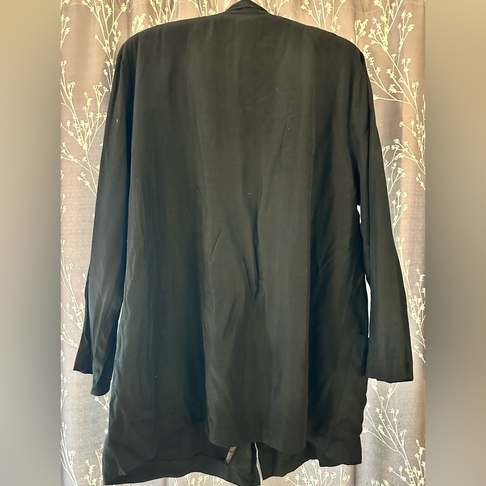 Thin Blazer-Like Shell - Picture 3 of 3